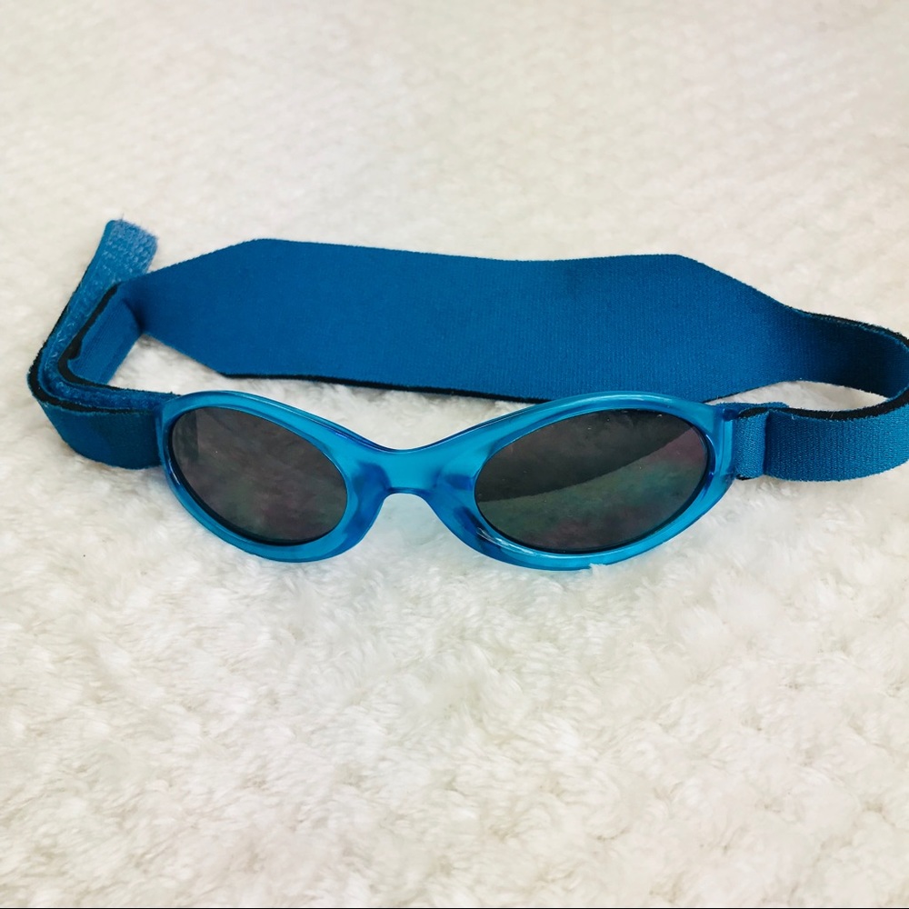 Infant toddler sunglasses with hook and lock strap - Picture 1 of 6